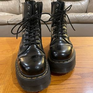 DR MARTENS JADON platform boots Size 7UK 8US 41EU